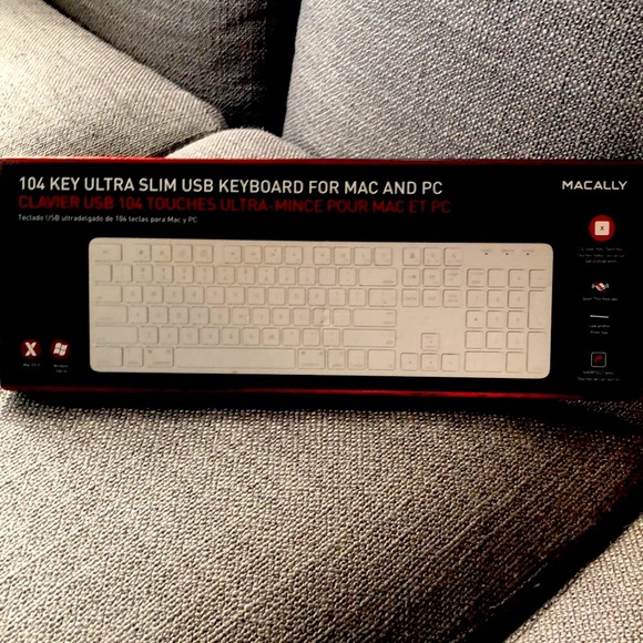 Macally Mac/PC keyboard - Picture 1 of 6